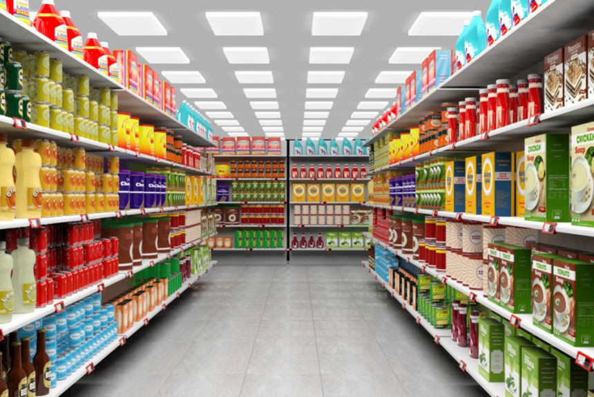 Hàng tiêu dùng được bày bán tại các siêu thị, Tại đây có đa dạng mặt hàng để khách hàng có thể lựa chọn. 