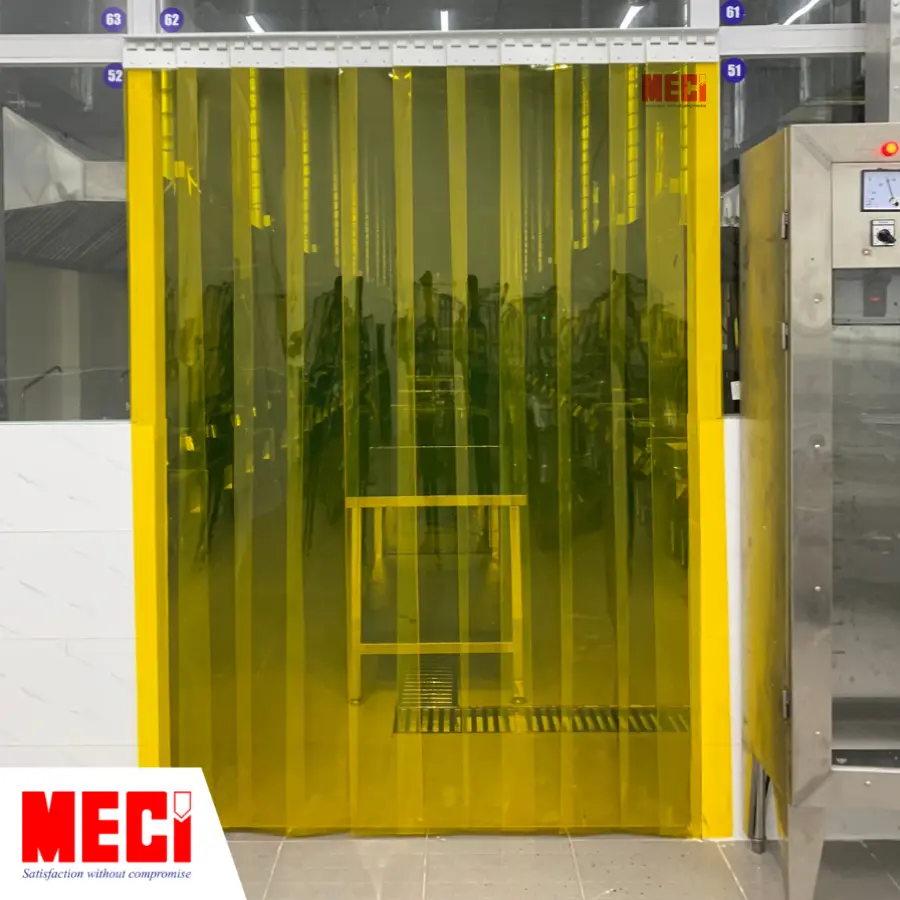 Sản phẩm Rèm nhựa cố định MECI lắp đặt tại nhà xưởng