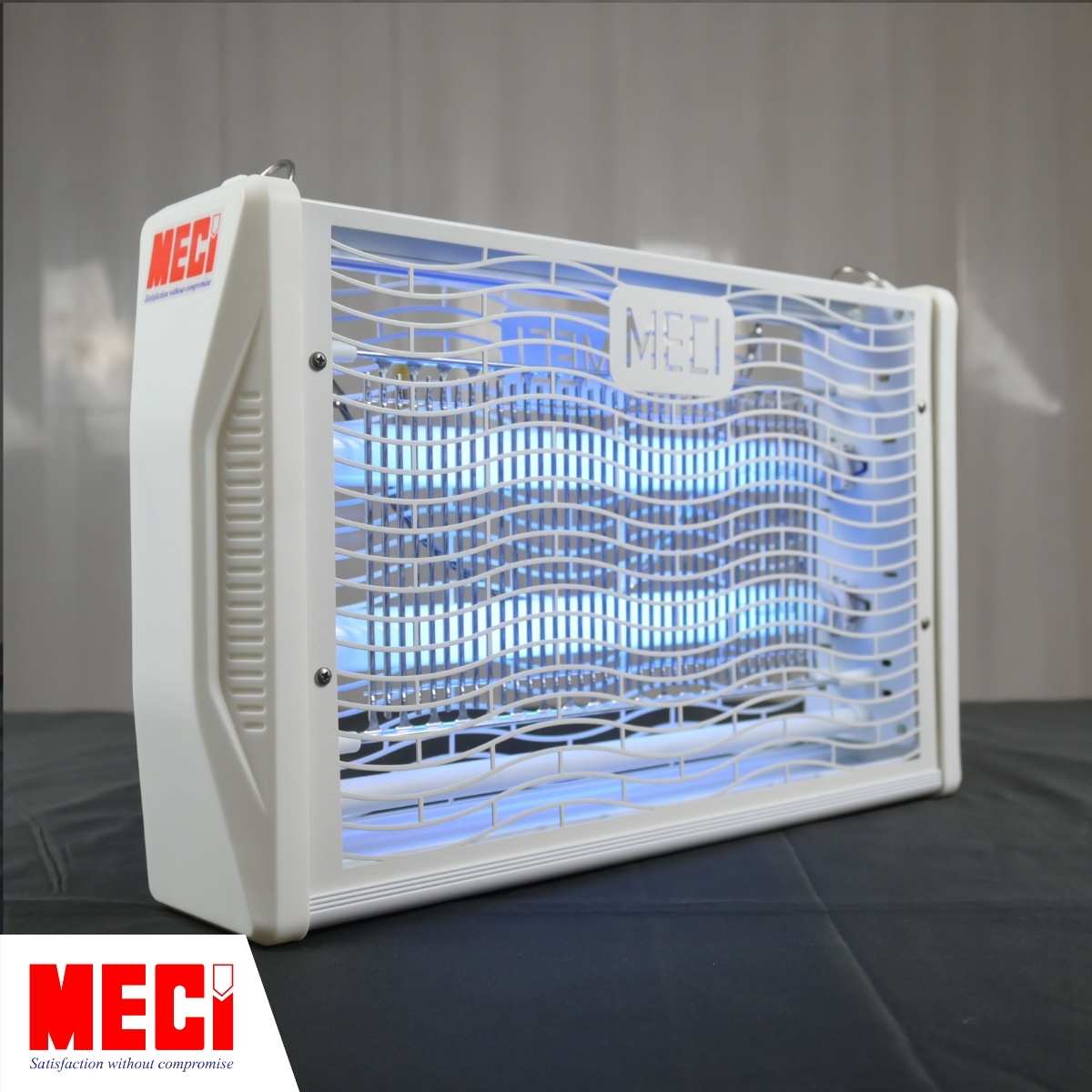 Đèn côn trùng MECI đang hoạt động