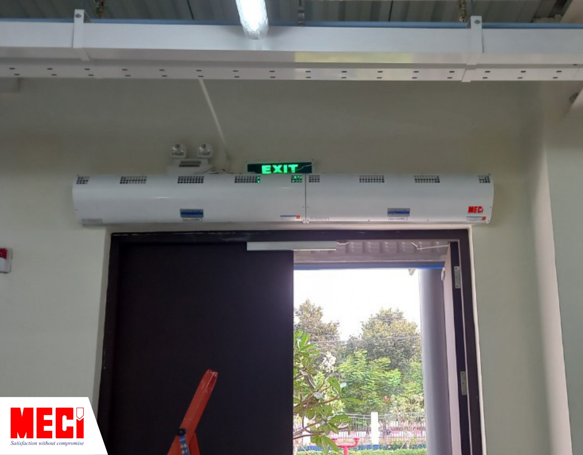 quạt cắt gió được lắp tại nhà máy Spartronics